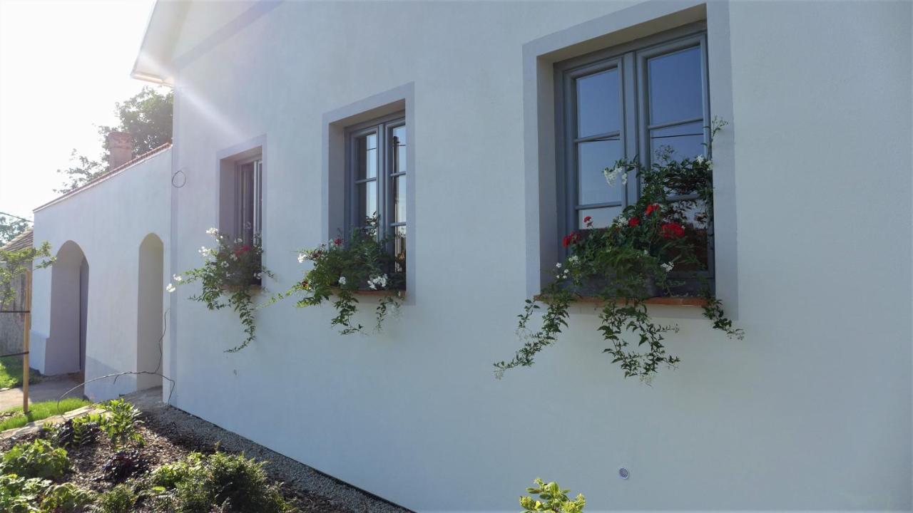 Orechovy Dvur Velke Nepodrice Exterior photo