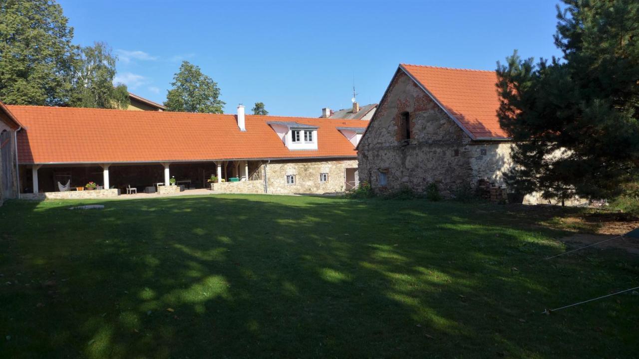 Orechovy Dvur Velke Nepodrice Exterior photo